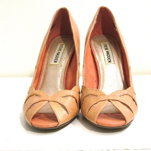 Vintage Peach Peep Toe Heels by Steve Madden - Picture 5 of 9